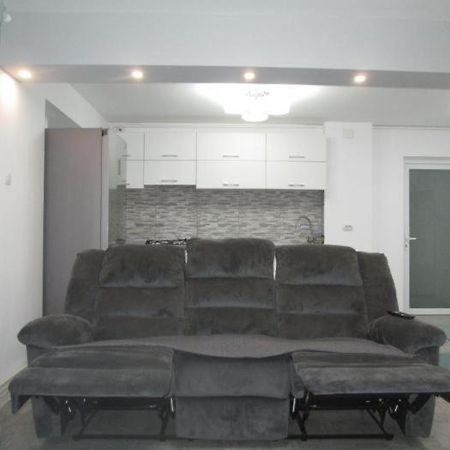 Apartament Sarra 트르고비슈테 외부 사진