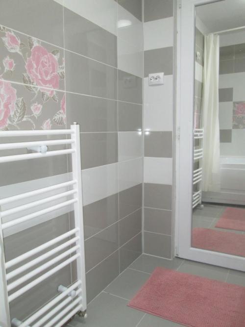 Apartament Sarra 트르고비슈테 외부 사진