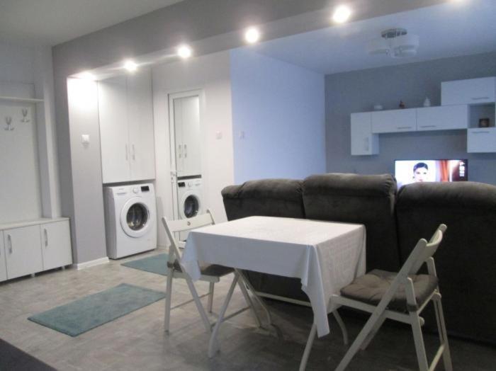 Apartament Sarra 트르고비슈테 외부 사진